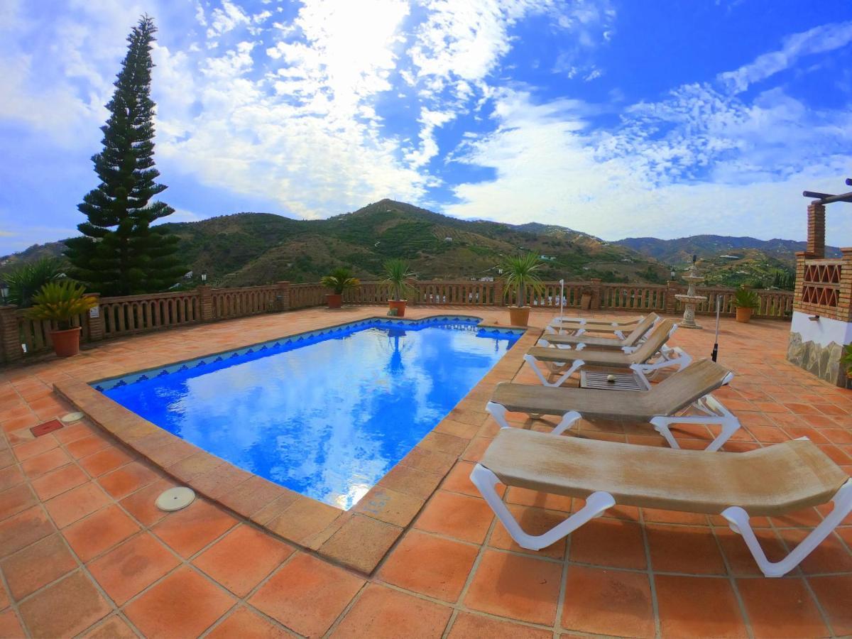 Casa La Araucaria Villa Frigiliana Luaran gambar